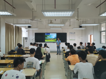 1631776581321404.png 新能源汽车专业.png